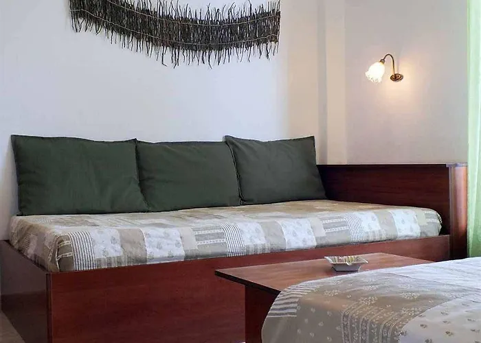 Christaras Appartement *