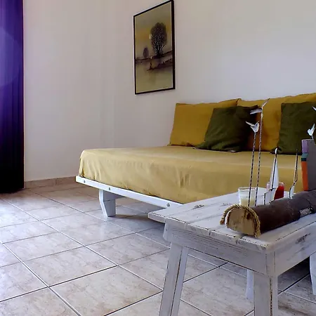 Christaras Apartment