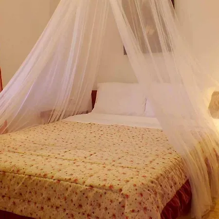 Apartament Christaras