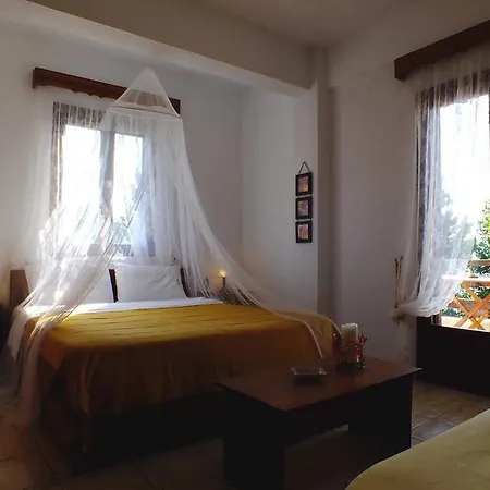 Christaras Apartmán *