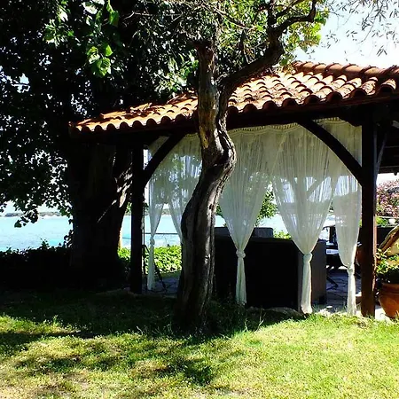 Christaras Vourvourou